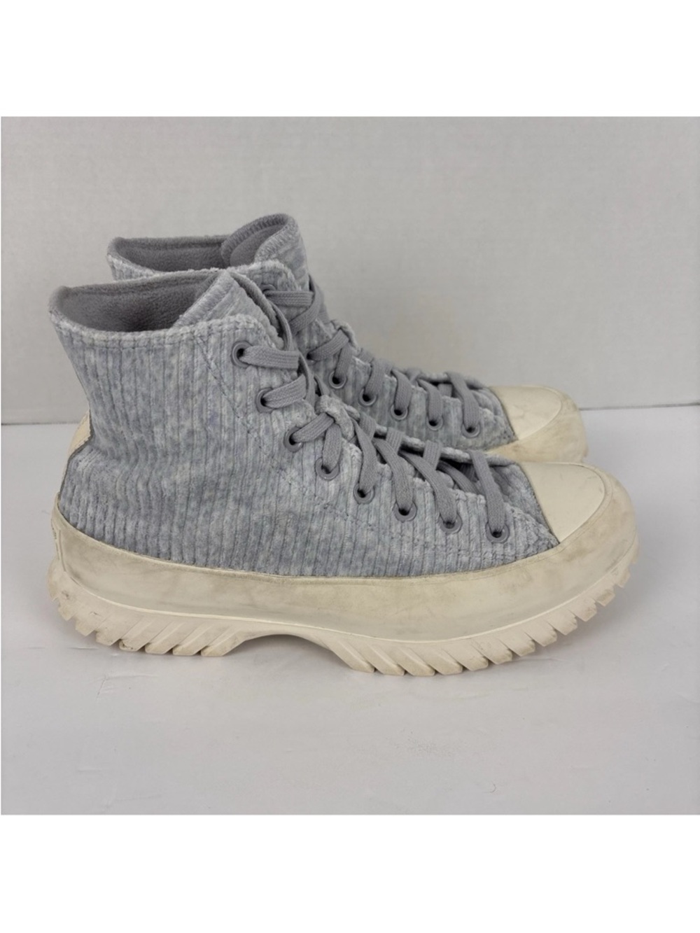Converse Lugged 2.0 Velour Women’s Size 8  A01347C Gravel Shoes Purple White